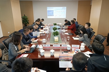 湖南財信金控集團(tuán)首席信息官姜桂林一行來常德財鑫金控集團(tuán)考察交流