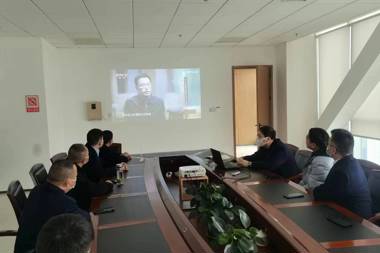 財(cái)鑫廣場(chǎng)公司組織觀看警示教育片
