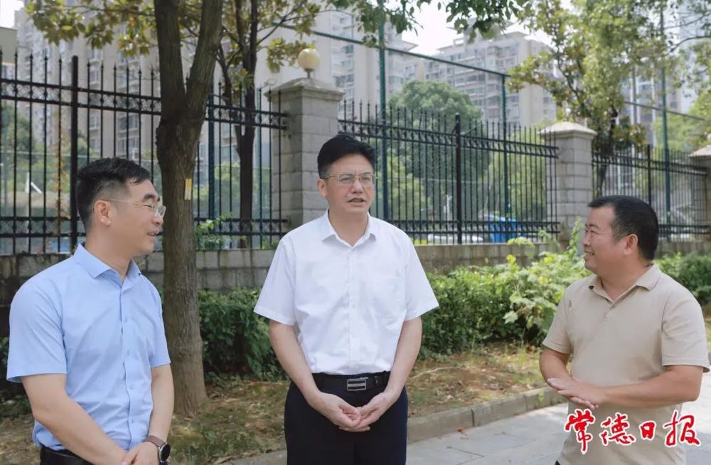 市委書(shū)記羅毅君調(diào)研金葉花園智慧停車場(chǎng)項(xiàng)目